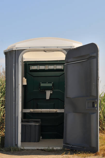 Best Affordable porta potty rental  in Edmore, MI