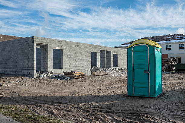 Porta potty delivery and setup in Edmore, MI